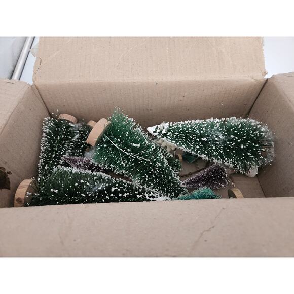 Dept 56 Topiary x 5 plus bonus Topiary not dept 56 - Picture 5 of 5